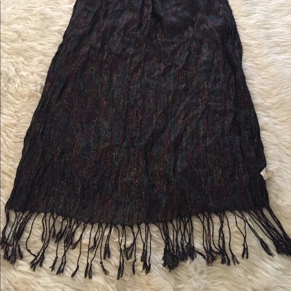 Scarf - Picture 2 of 3